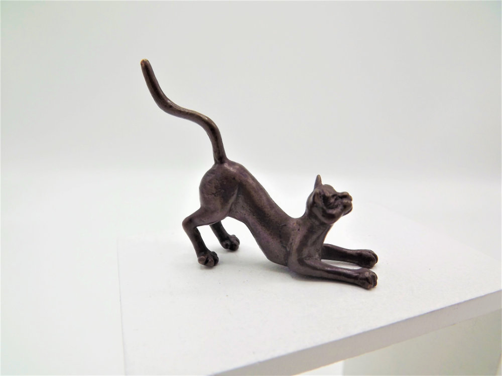 Miniature Streching Cat